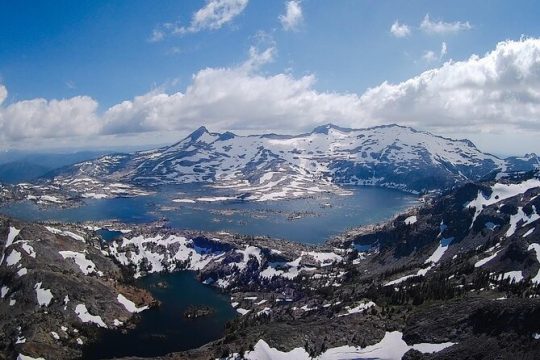 Tahoe Helicopter Tour: Lakes and Waterfalls